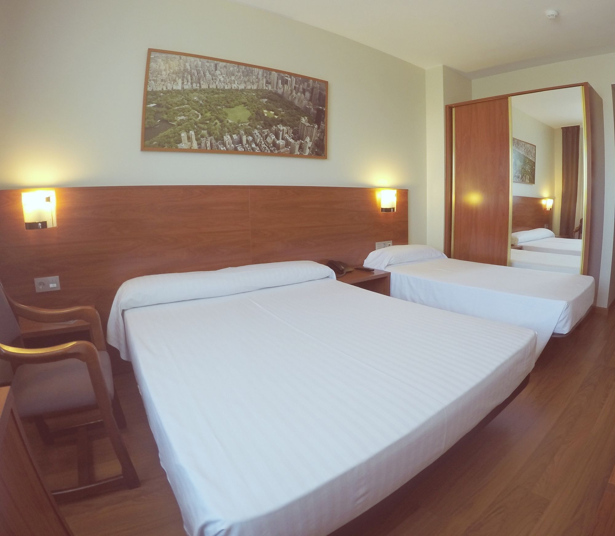 Hotel Reus Park Ngoại thất bức ảnh