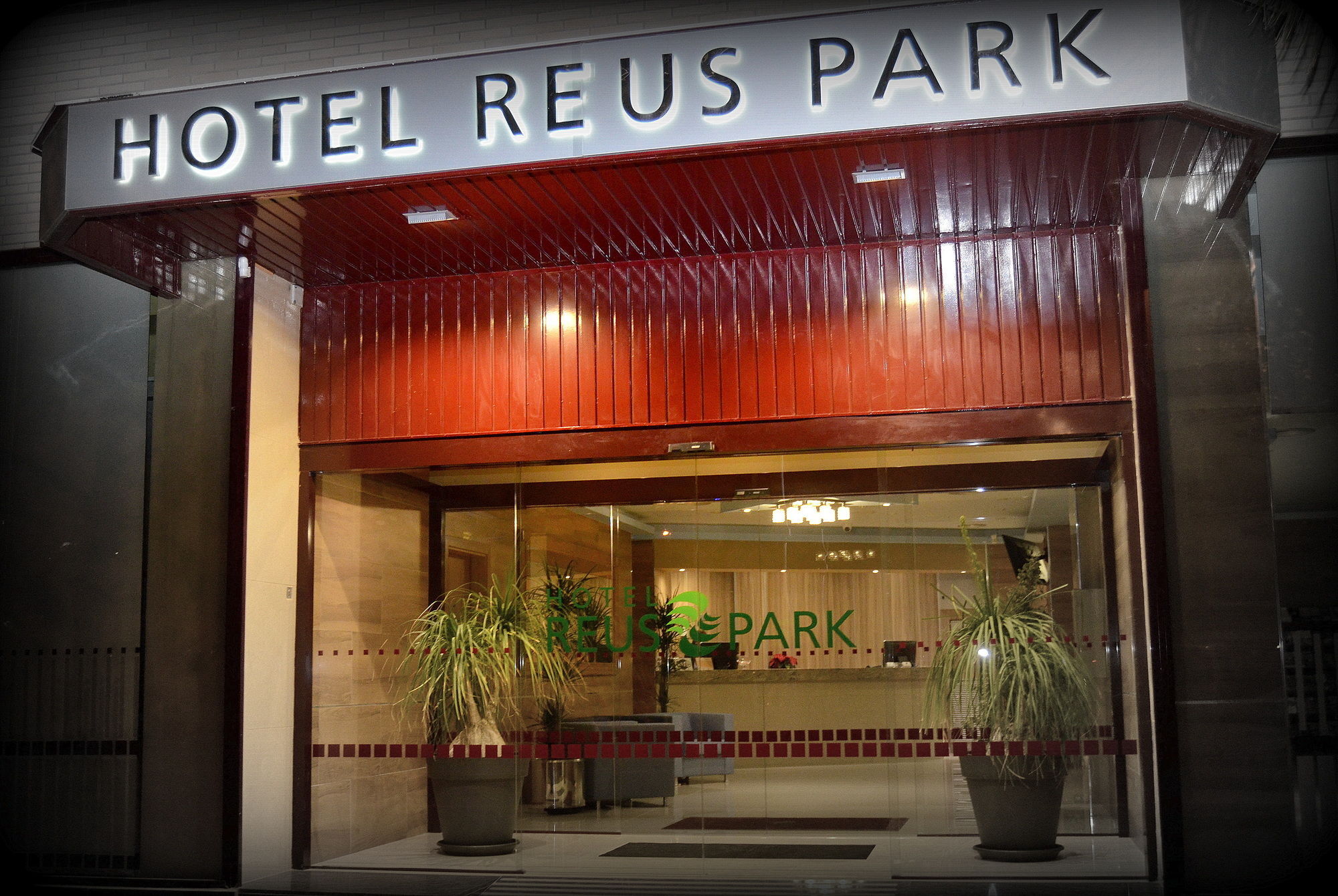 Hotel Reus Park Ngoại thất bức ảnh